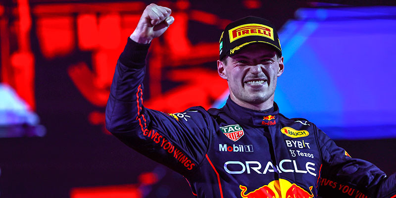 Verstappen supera a Leclerc por 0.5s en Arabia Saudita