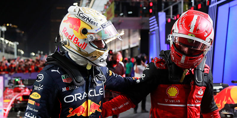 Verstappen supera a Leclerc por 0.5s en Arabia Saudita