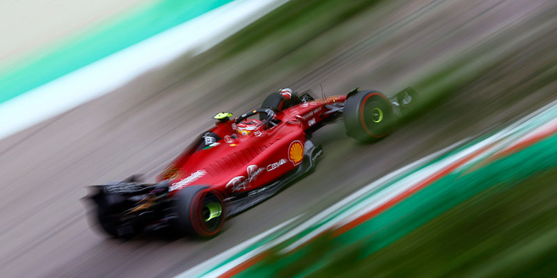 Verstappen supera a Leclerc en la carrera sprint de Imola