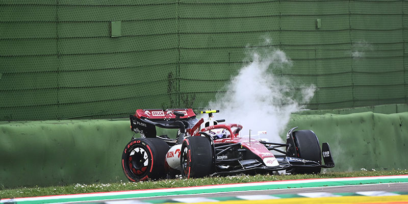 Verstappen supera a Leclerc en la carrera sprint de Imola