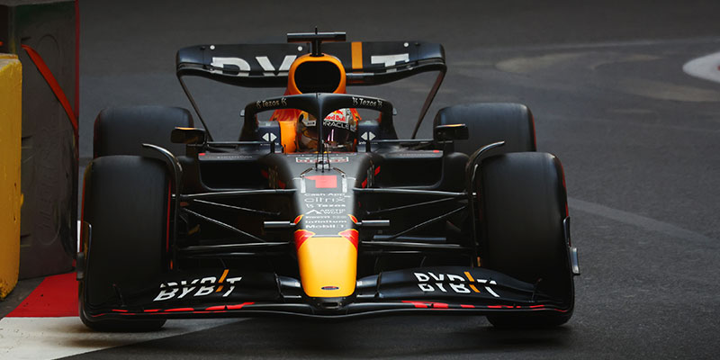 Leclerc logra la pole en Bakú; Pérez segundo