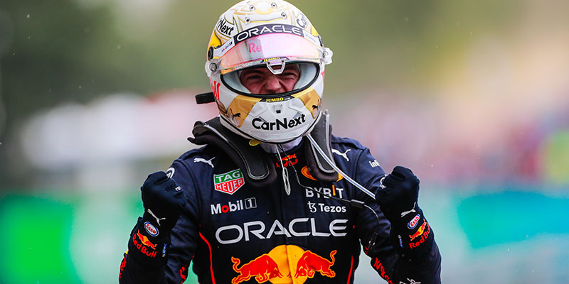 Verstappen remonta desde P10 y gana el GP de Hungría de F1; Mercedes completa el podio