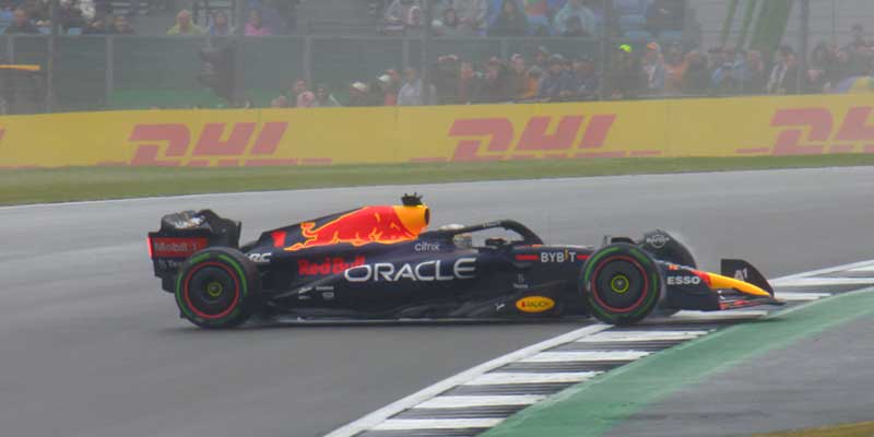 Sainz logra la primera pole de su carrera en Silverstone