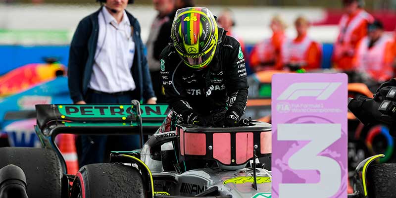 Sainz gana su primera carrera de la F1 en Silverstone; ‘Checo’ remonta y termina 2o