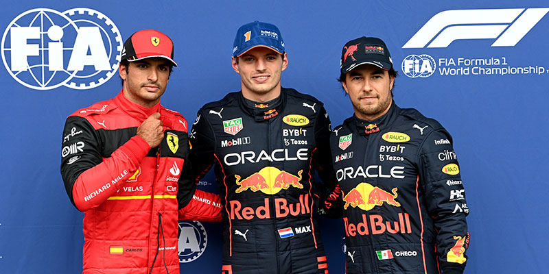 Sainz y ‘Checo’ en primera fila tras penalización a Verstappen en Bélgica