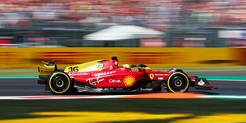 Leclerc gana la pole en Monza, Russell arrancará segundo tras penalizaciones