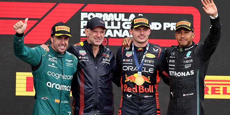 Verstappen le da a Red Bull su triunfo número 100