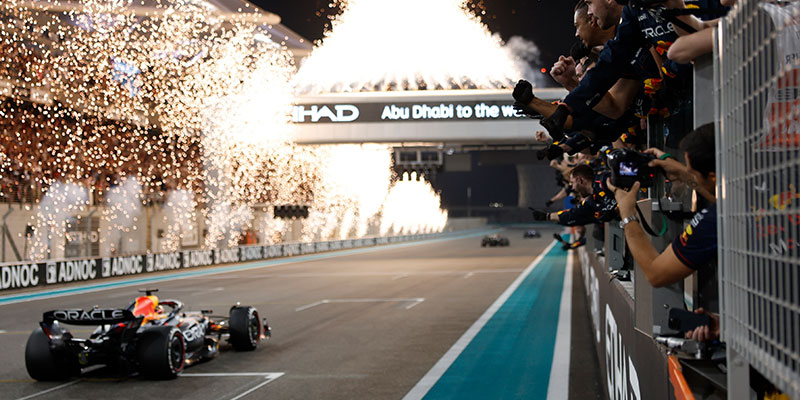 Verstappen gana la última carrera del campeonato 2023