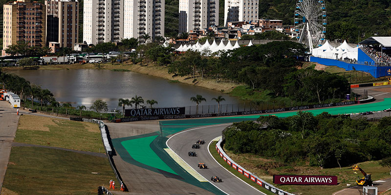 Verstappen gana la sprint en Brasil