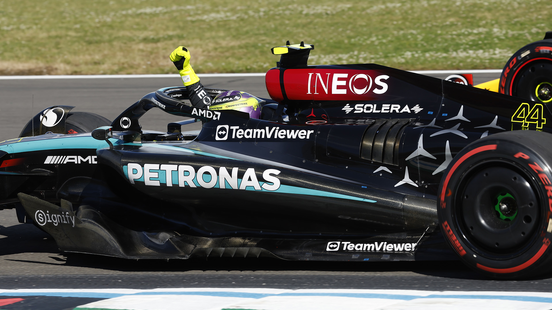 HAMILTON VUELVE A GANAR EN F1 EN UNA GRAN CARRERA EN SILVERSTONE