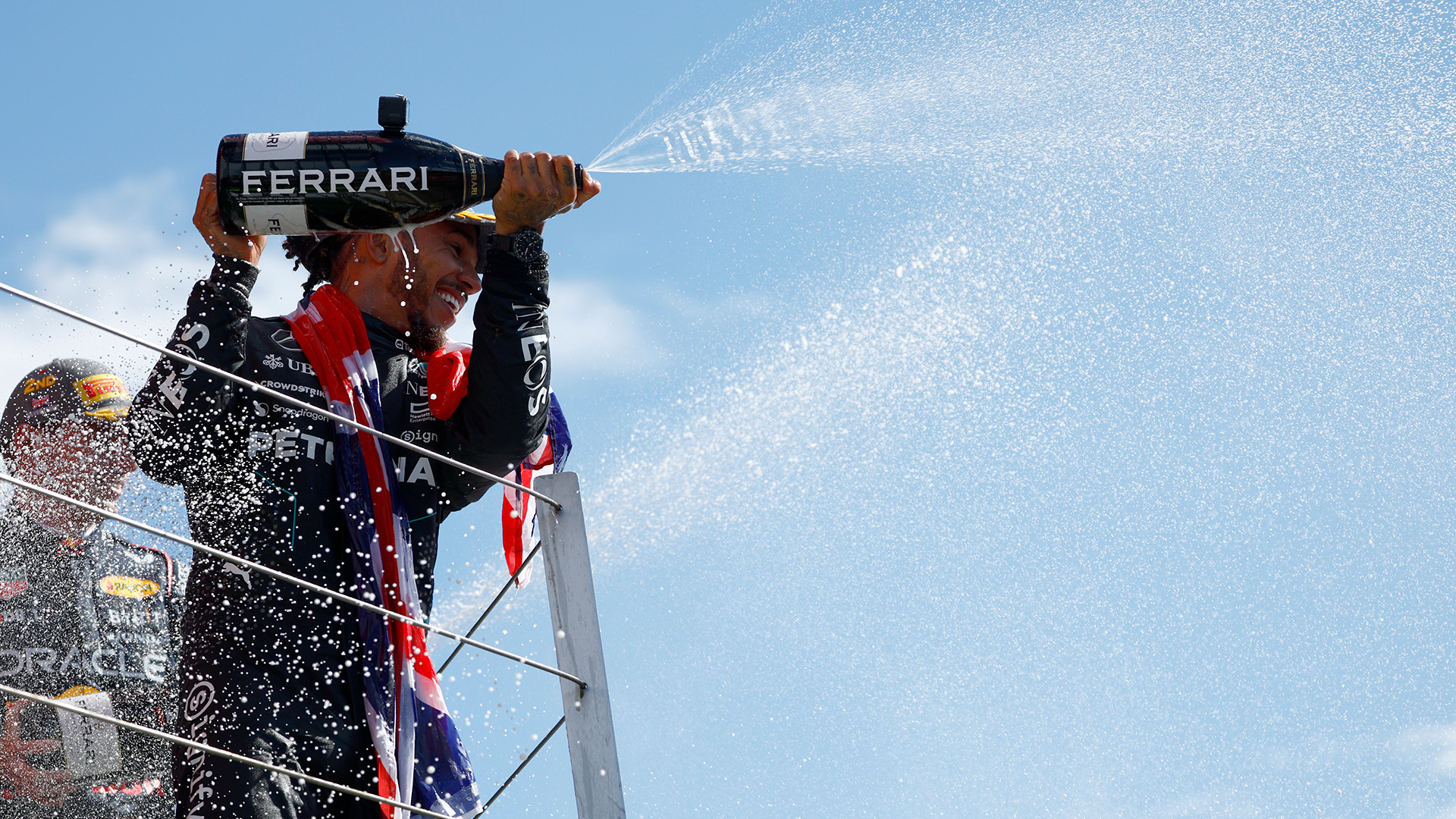 HAMILTON VUELVE A GANAR EN F1 EN UNA GRAN CARRERA EN SILVERSTONE
